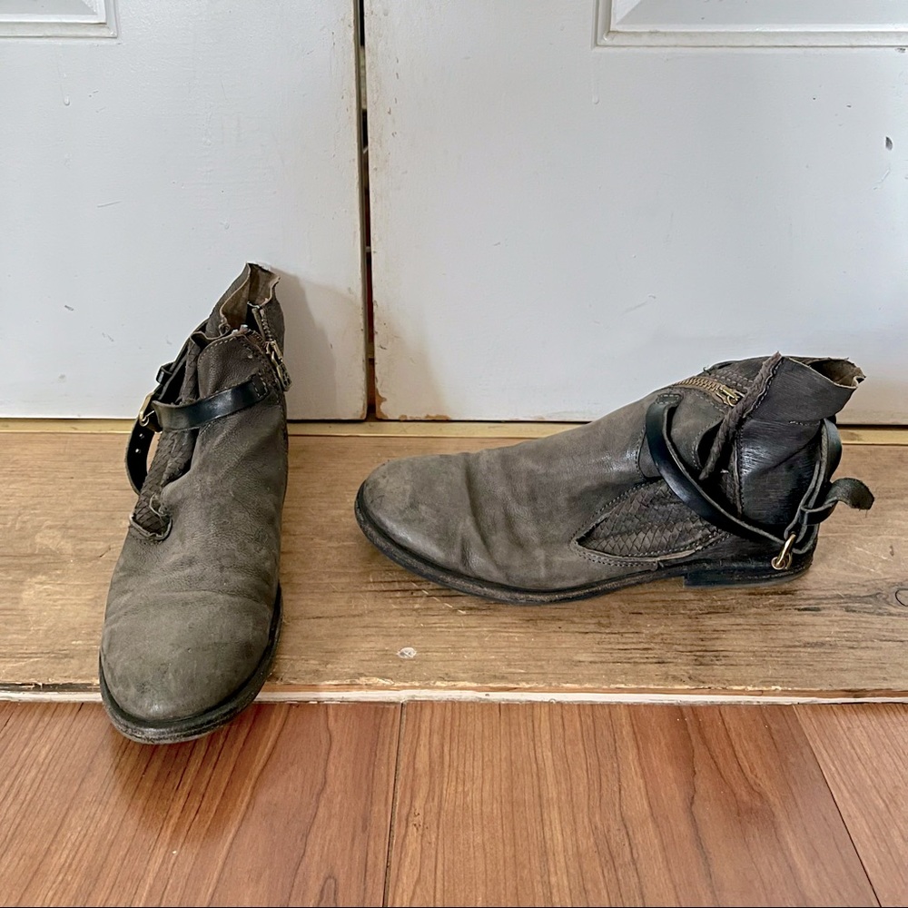 AS98 gunmetal booties, genuine leather, distressed - size 41 (US 10)